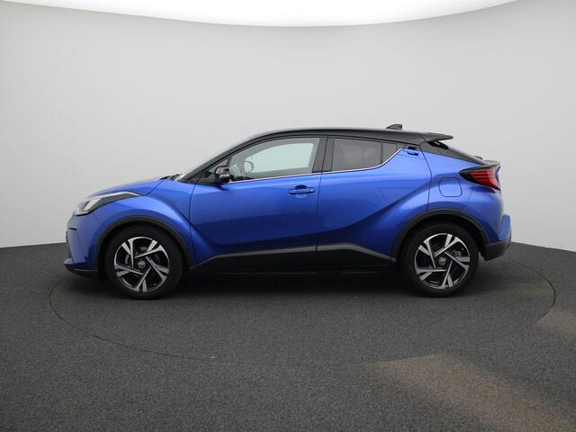 Toyota C-HR 1.8 Hybrid Business Plus | Climate Control / ECC | Licht metalen velgen 18 inch | Cruise control Adaptive | Connectiviteit, Navigatie | Half lederen bekleding zwart | Stoelverwarming | Xenon koplampen | Park Distance Control voor en achter | Achteruitrijc