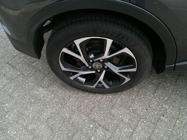 Toyota C-HR 1.8 Hybrid Dynamic pdc v+a