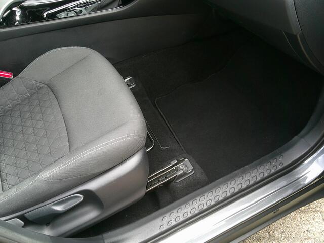 Toyota C-HR 1.8 Hybrid Dynamic pdc v+a