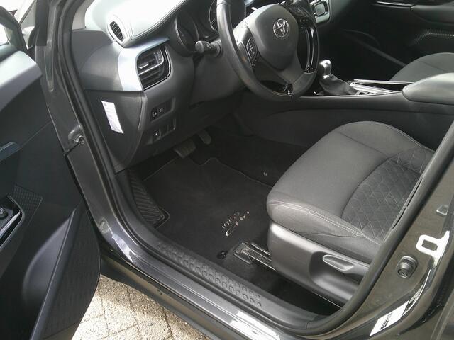 Toyota C-HR 1.8 Hybrid Dynamic pdc v+a