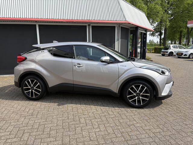 Toyota C-HR 1.8 Hybrid Dynamic NIEUWE SET WIELEN