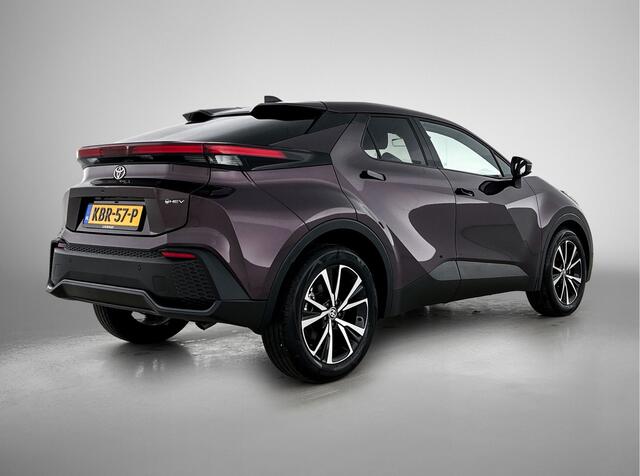 Toyota C-HR 1.8 Hybrid 140 First Edition Limited+ | Navigatie | Stoel- en Stuurverwarming | Parkeersensoren voor+achter | Groot Scherm | Bi-LED |