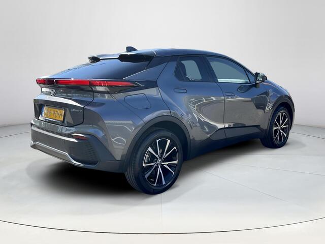 Toyota C-HR 2.0 Plug-in Hybrid 220 Dynamic | Stoel- + stuurverwarming | Carplay | Dode hoek waarschuwing | Keyless entry |