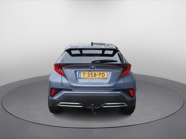 Toyota C-HR 2.0 Hybrid Bi-Tone **DODEHOEK DETECTIE/ STOELVERWARMING/ LEDER BEKLEDING**