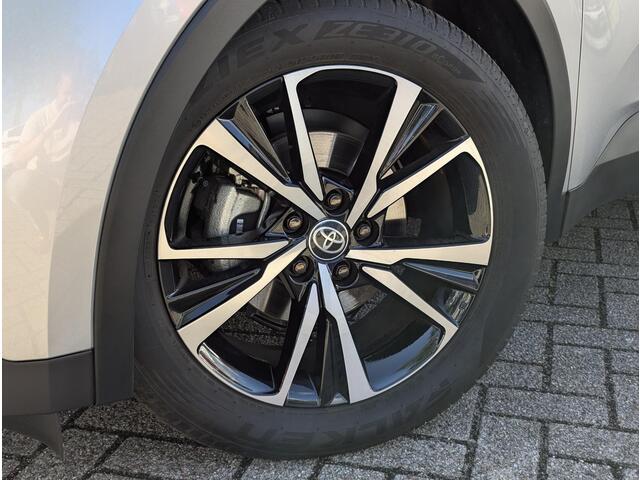 Toyota C-HR 1.8 Hybrid 140 First Edition | Stoel- stuurverwarming | Dodehoek | Elek. achterklep | ACC | PDC V+A | Prisma-LED
