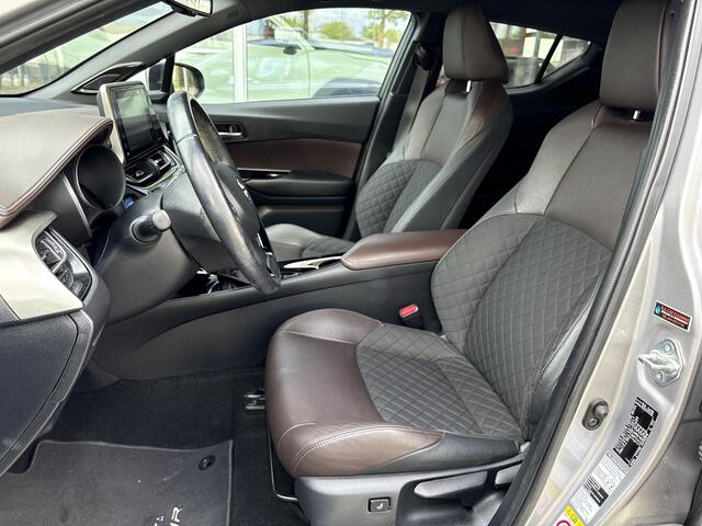 Toyota C-HR 1.8 Hybrid Executive **TREKHAAK/ NAVIGATIE/ DODEHOEK DETECTIE**