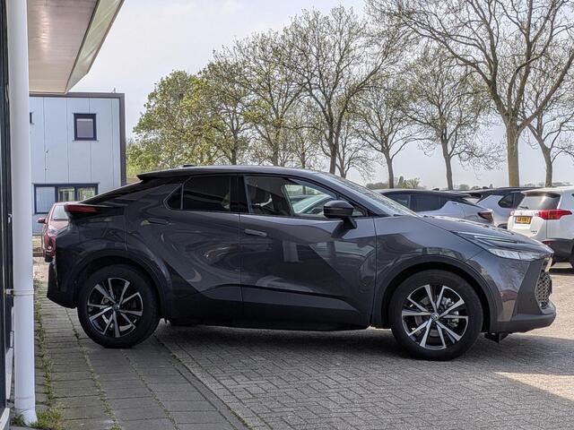 Toyota C-HR 2.0 Plug-in Hybrid 220 Dynamic | Stoel- Stuurverwarming | Dodehoek | PDC V+A | Camera | Navi