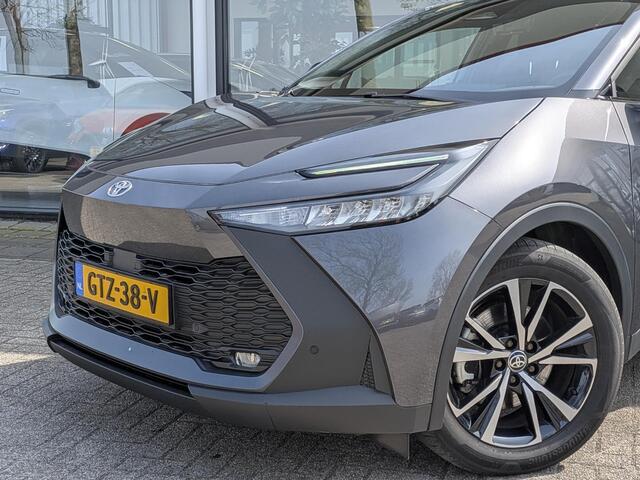 Toyota C-HR 2.0 Plug-in Hybrid 220 Dynamic | Stoel- Stuurverwarming | Dodehoek | PDC V+A | Camera | Navi