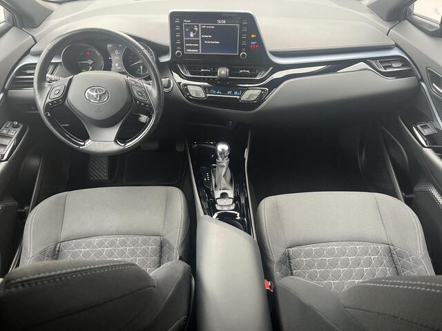 Toyota C-HR 2.0 Hybrid Dynamic / Adaptieve Cruise Control / Airco / Navigatie Dmv Apple Carplay & Android Auto / Stoel,-Stuur Verwarming / Dodehoek detectie / Dab / Parkeersensoren Voor & Achter / Achteruitrij Camera /