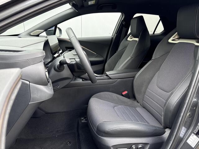 Toyota C-HR 2.0 Plug-in Hybrid 220 Executive **GEHEUGEN STOEL/ JBL/ STUURVERWARMING**