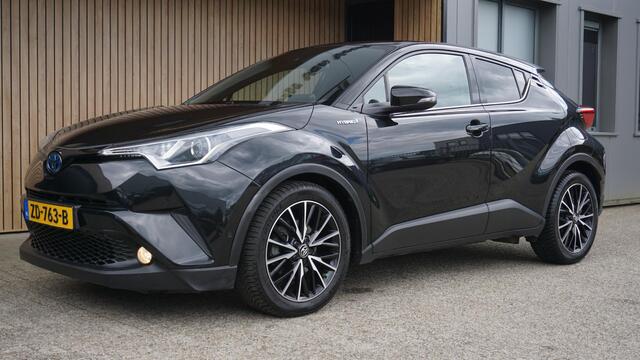Toyota C-HR 1.8 122pk Hybrid Executive H-Leder Keyless LED 17inch LM Stoel & Stuur V.W. Navi A-Camera 52777km!
