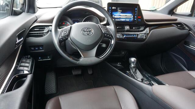 Toyota C-HR 1.8 122pk Hybrid Executive H-Leder Keyless LED 17inch LM Stoel & Stuur V.W. Navi A-Camera 52777km!
