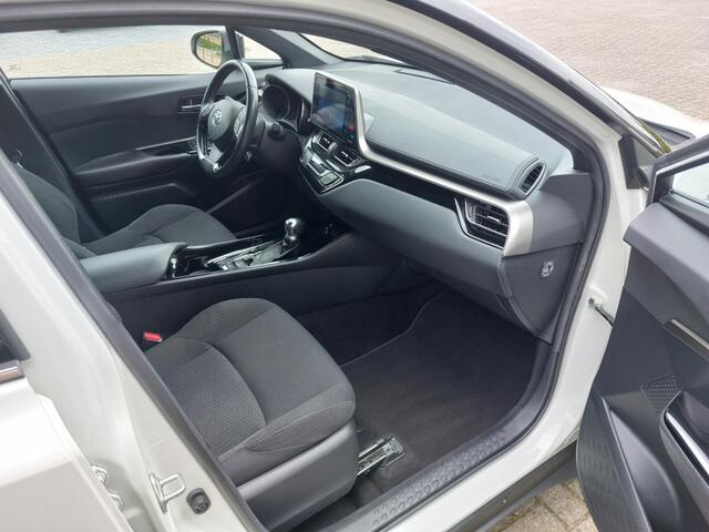Toyota C-HR 1.8 Hybrid Bi-Tone