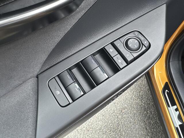 Toyota C-HR 2.0 Plug-in Hybrid 220 Première Edition | 06-101410108 Voor meer informatie
