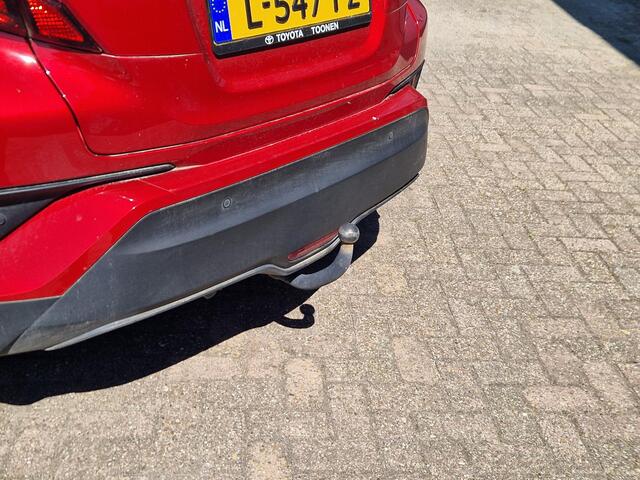 Toyota C-HR 1.8 Hybrid Dynamic Trekhaak Stoel en stuur verwarming slechts 50000 km!