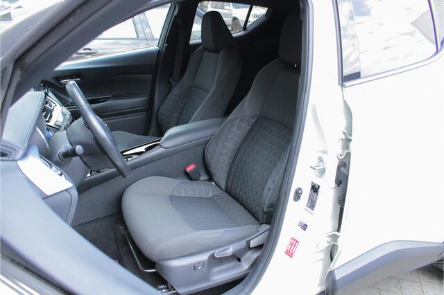 Toyota C-HR 1.8 Hybrid Style |stoelverwarming|parkeersensoren|Apple/Android|navigatie|