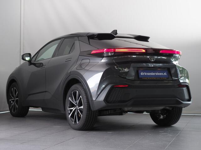 Toyota C-HR 2.0 Plug-in Hybrid 220 Style | Dodehoekdetectie | Stuurwiel En Voorstoelen Verwarmd | Elektrische Achterklep | Grootlichtassistent | Draadloze Telefoonlader |