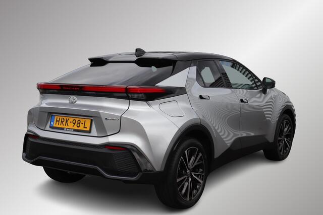 Toyota C-HR 2.0 Plug-in Hybrid 220 Executive, Bitone lak ,JBL Audio, Stuurverwarming