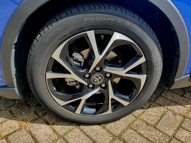 Toyota C-HR 2.0 Hybrid Bi-Tone All-in prijs!
