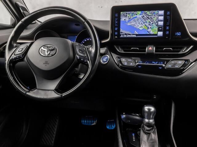 Toyota C-HR 1.8 Hybrid Sport Automaat (NAVIGATIE, CAMERA, JBL AUDIO, STOELVERWARMING, KEYLESS, SPORTSTOELEN, GETINT GLAS, ADAPTIVE CRUISE, NIEUWSTAAT)