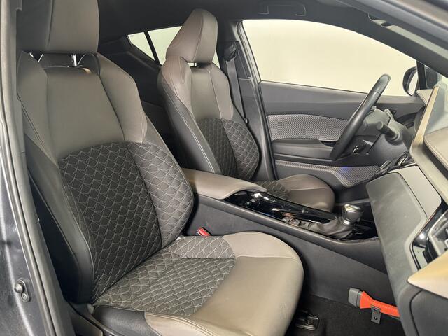 Toyota C-HR 1.8 Hybrid Executive | Trekhaak | Stoel/Stuurverwarming | BSM |