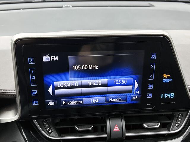 Toyota C-HR 1.2 Executive | 1300 kg trekgewicht! | Achteruitrijcamera | Stoelverwarming | Bluetooth