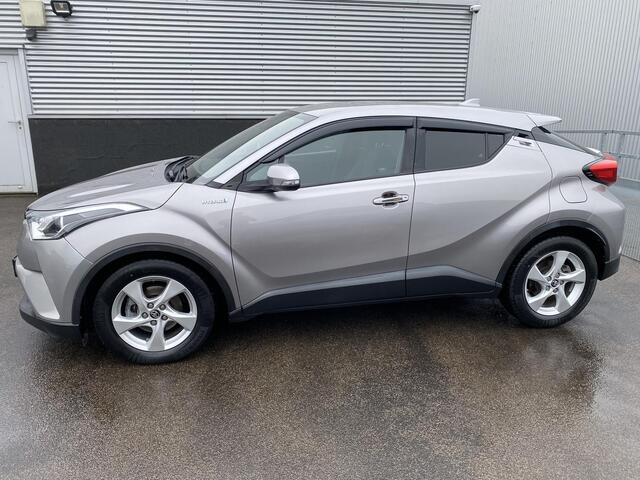 Toyota C-HR 1.8 Hybrid Active Navigatie, achteruitrij camera, adaptieve cruise control, keyless entry- & start, automaat!