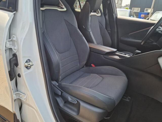 Toyota C-HR 1.8 Hybrid 140 Executive met panoramadak en Trekhaak