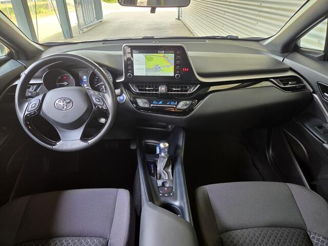 Toyota C-HR 1.8 Hybrid Business