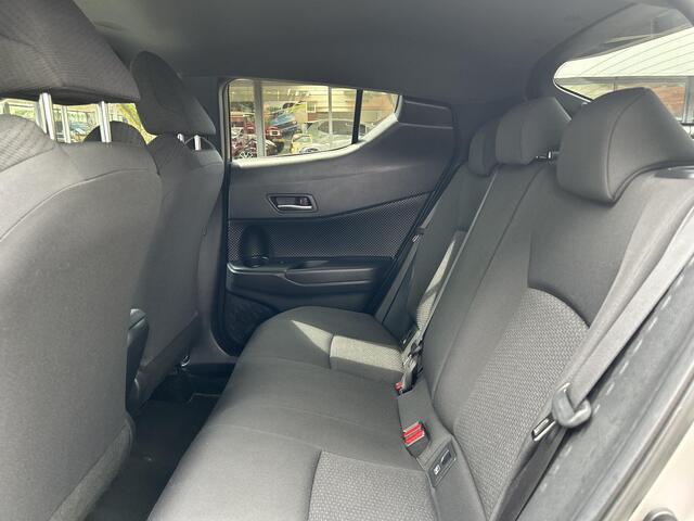 Toyota C-HR 1.8 Hybrid Bi-Tone