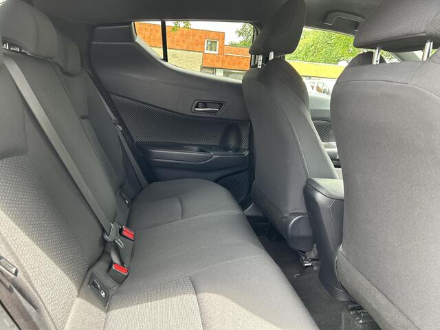 Toyota C-HR 1.8 Hybrid Bi-Tone