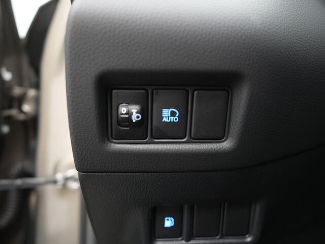 Toyota C-HR 1.8 Hybrid Active | 18" Lichtmetalen velgen | Parkeercamera | Cruise Control Adaptief |