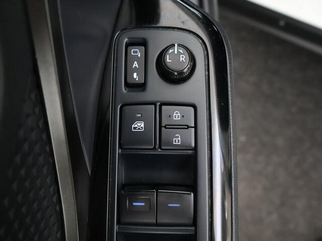 Toyota C-HR 1.8 Hybrid Style | Stoelverwarming | Dealeronderhouden | NL auto |