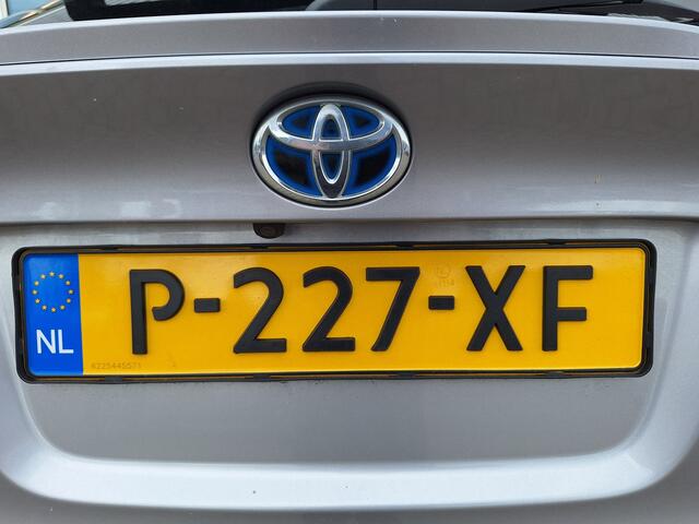 Toyota C-HR 1.8 Hybrid Bi-Tone