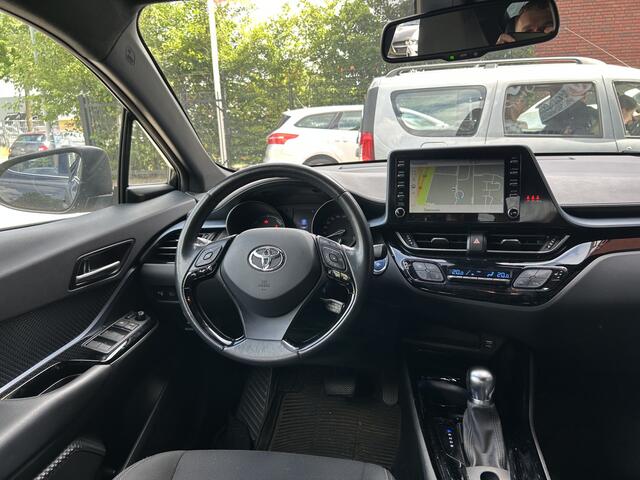 Toyota C-HR 1.8 Hybrid Dynamic // FULL LED // NAVI + CARPLAY // ADAPTIVE CRUISE // CAMERA // PDC V+A // KEYLESS