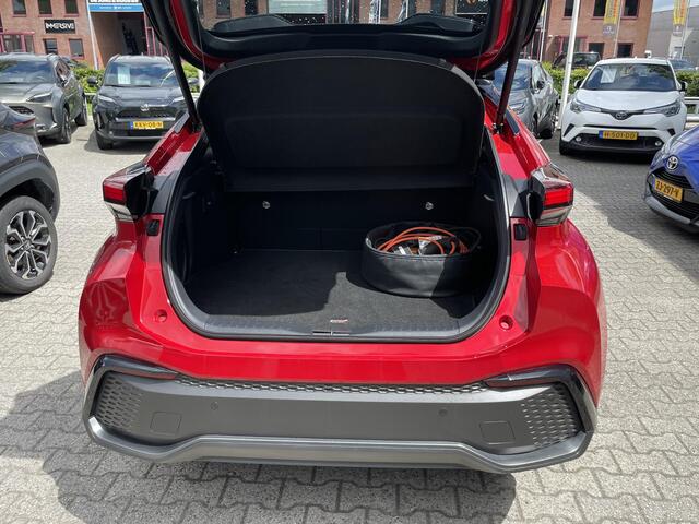 Toyota C-HR 2.0 Plug-in Hybrid 220 GR SPORT PLUS