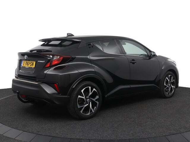 Toyota C-HR 1.8 Hybrid Style | Stoelverwarming | Parkeersensoren | Trekhaak | Apple carplay Android auto |