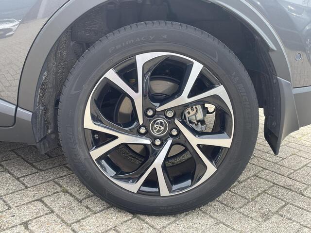 Toyota C-HR 1.8 Hybrid Style Ultimate Bi-Tone **DODE HOEK DETECTIE/ JBL AUDIO/ STUURVERWARMING**