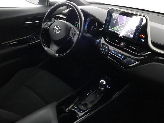 Toyota C-HR 1.8 Hybrid Executive Limited Bi-Tone | Navigatie | Stoelverwarming | Dodehoek Detectie | Camera |