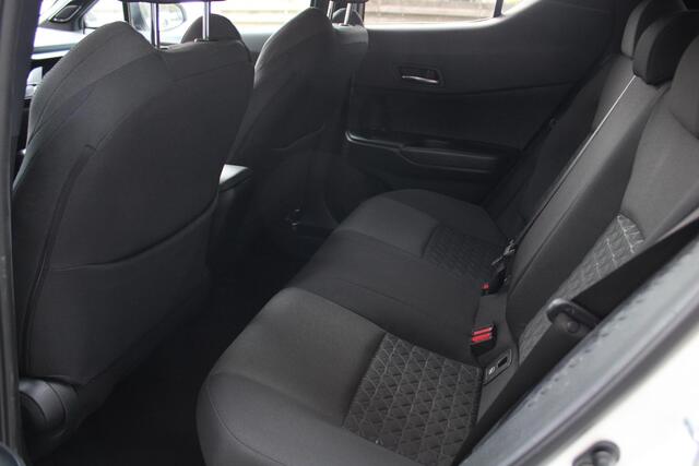 Toyota C-HR 1.8 Hybrid Style 1e Eigenaar, Carplay/Android Auto, Adaptieve Cruise en Climate Control, Achteruitrijcamera, Stoelverwarming