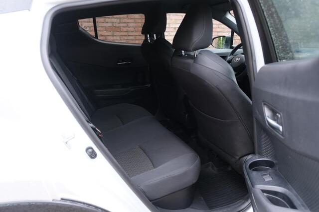 Toyota C-HR 2.0 Hybrid 184pk CVT Dynamic | Navi | App Connect | Adaptive Cruise | Keyless | Camera | Dodehoek | Winter Pakket