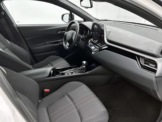 Toyota C-HR 2.0 Hybrid GR-Sport | 184 pk | 19" LM-Velgen | Parkeersensoren voor & achter | Draadloos Carplay