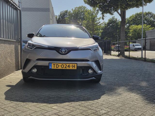 Toyota C-HR 1.8 Hybrid Bi-Tone full-options leader 1e eigenaar z.g.a.n. !!!!