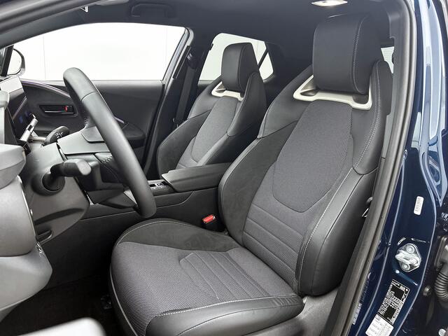 Toyota C-HR Plug-in Hybrid 220 Executive | Sportstoelen | Parkeersensoren |