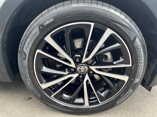Toyota C-HR 2.0 Plug-in Hybrid 220 Executive