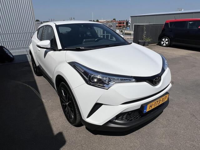 Toyota C-HR 1.2 Active Limited / LM velgen / Navi / Trekhaak