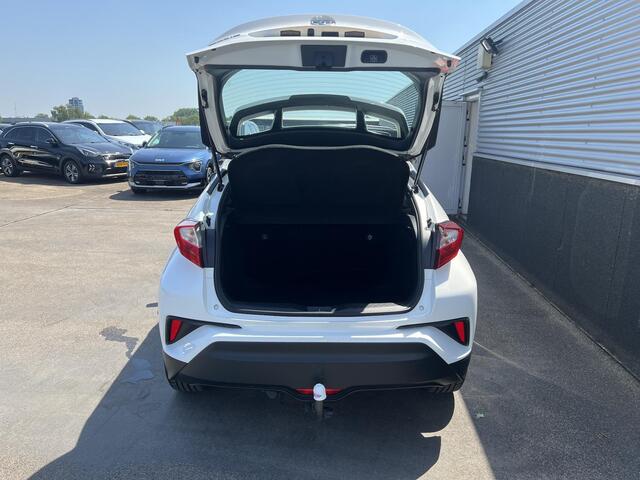 Toyota C-HR 1.2 Active Limited / LM velgen / Navi / Trekhaak