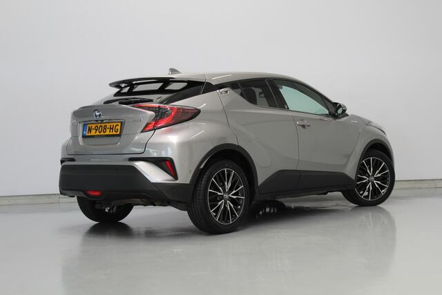 Toyota C-HR 1.8 Hybrid Dynamic, RIJKLAAR, LEER | TREKHAAK | STOEL/STUUR VERWARMING | NAVIGATIE