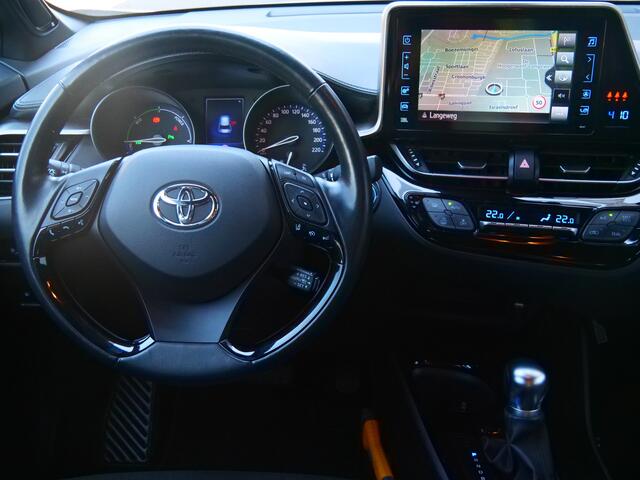 Toyota C-HR 1.8 Hybrid 122Pk Style Ultimate Camera / Winterpakket / Adaptive Cruise