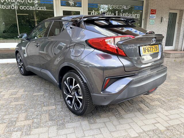 Toyota C-HR 1.8 Hybrid Style Lederen bekleding/Autom. airco/Audio Primium/Verw. buitenspieg./Cruise contr. adapt./Dode hoek detectie/Navi Full map/Parkeersens. v.+a./Verw. voorstoelen/L/M 18 Inch